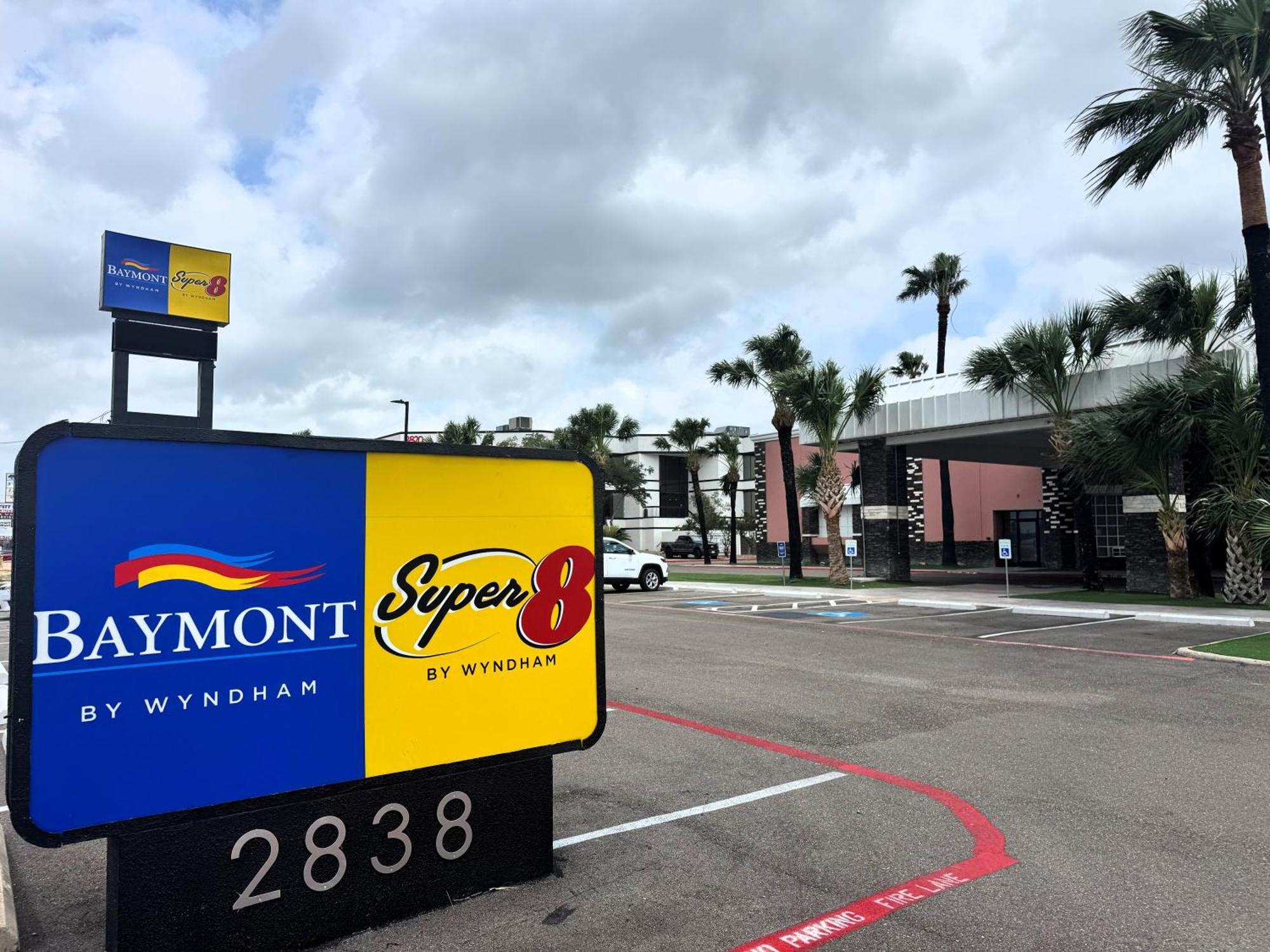 Отель Super 8 By Wyndham Corpus Christi Airport Экстерьер фото